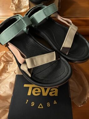 Women’s Teva Hurricane XLT2 Sandal Style 1019235 / BMSM Size: 7 NWT